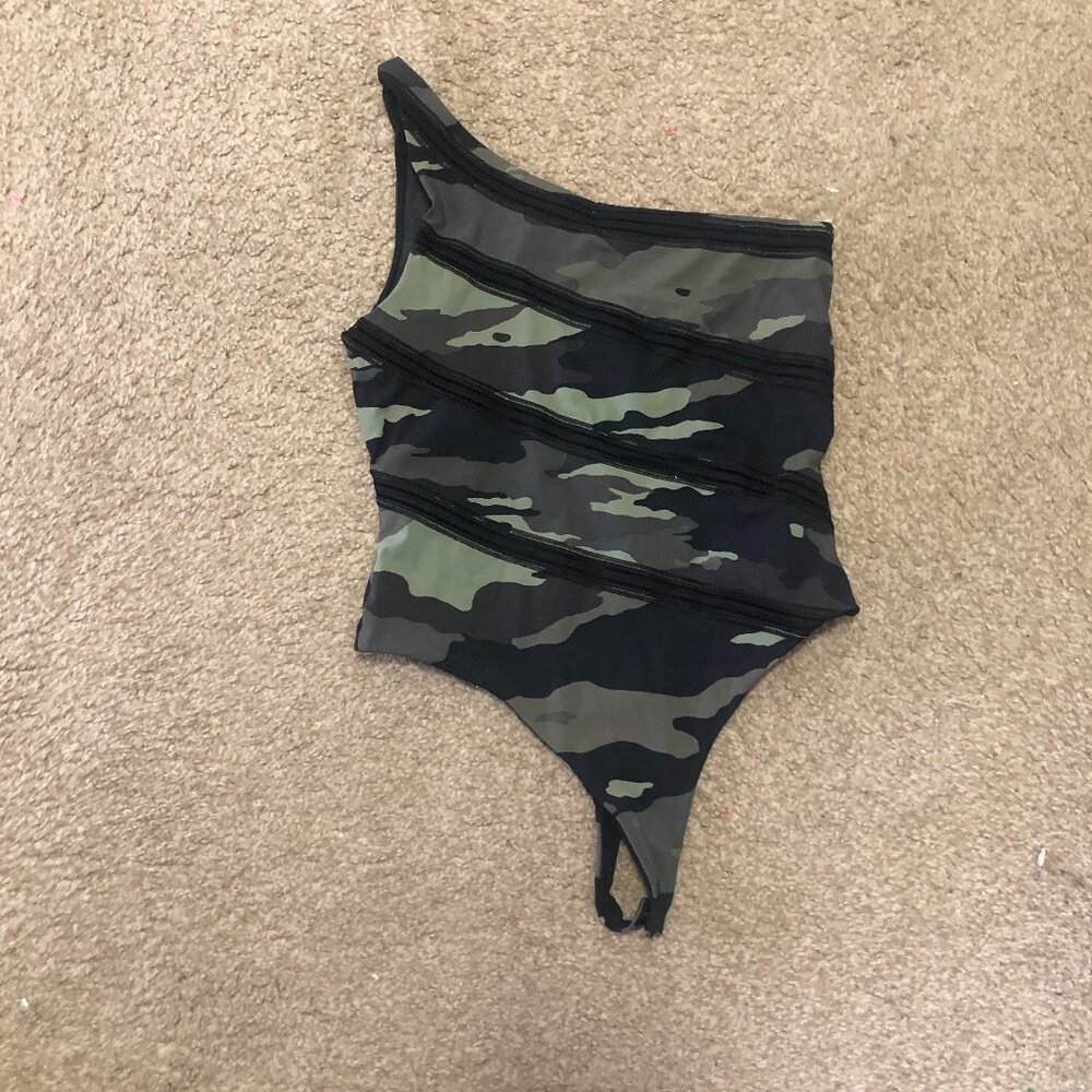 Victoria's Secret Sport Bodysuit Womens S Green Camo One Shoulder - Picture 4 of 6